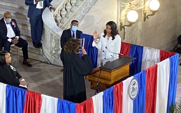 Tishaura O. Jones is sworn in as St. Louis' new mayor (Photo J.Klein)